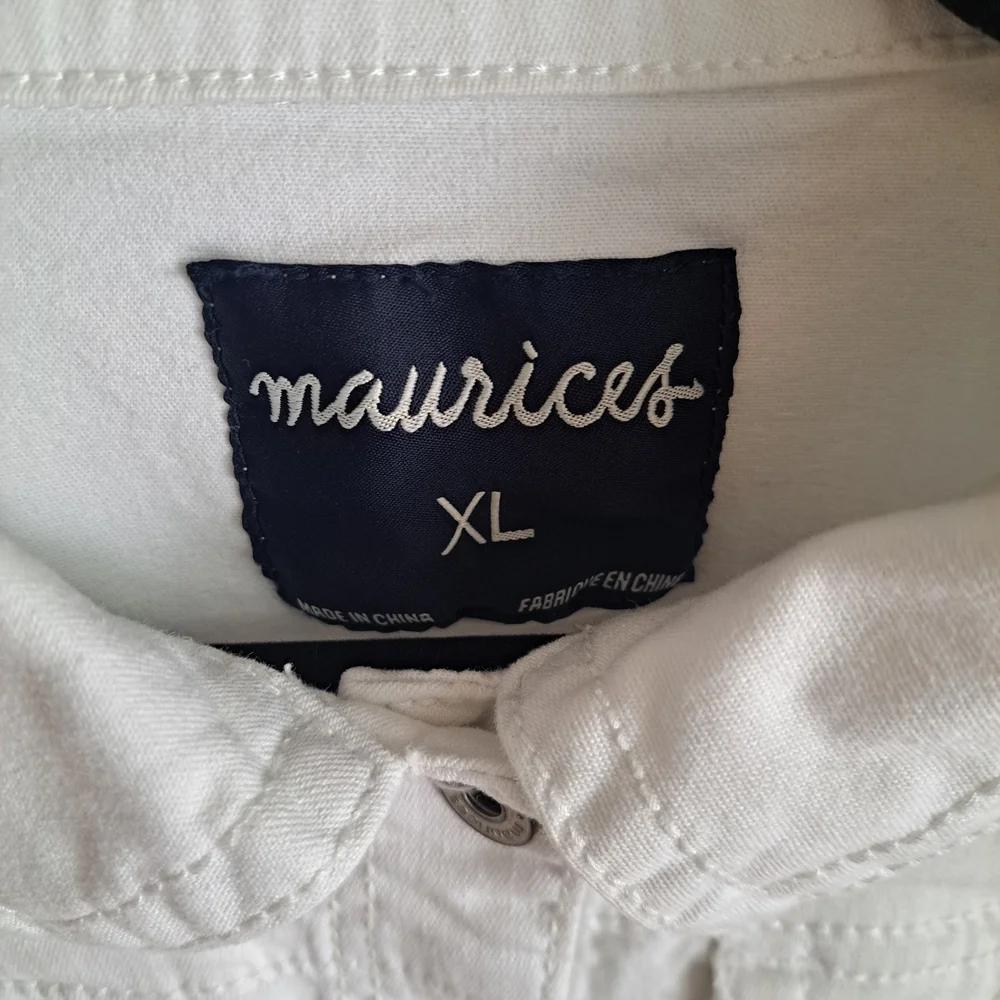 Maurices Girls White Denim Jacket – Size XL